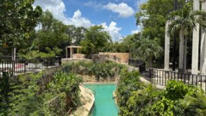 Romantic heart-shaped pool and underground cenote at Cenote San Ignacio eco-park near Mérida, Yucatán