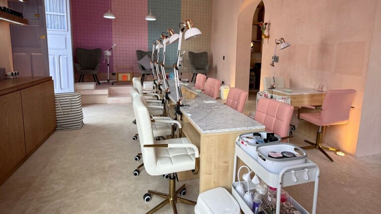 https://midcitybeat.com/health/ceremonia-opens-a-new-nail-spa-boutique-in-barrio-de-santiago-merida-yucatan/