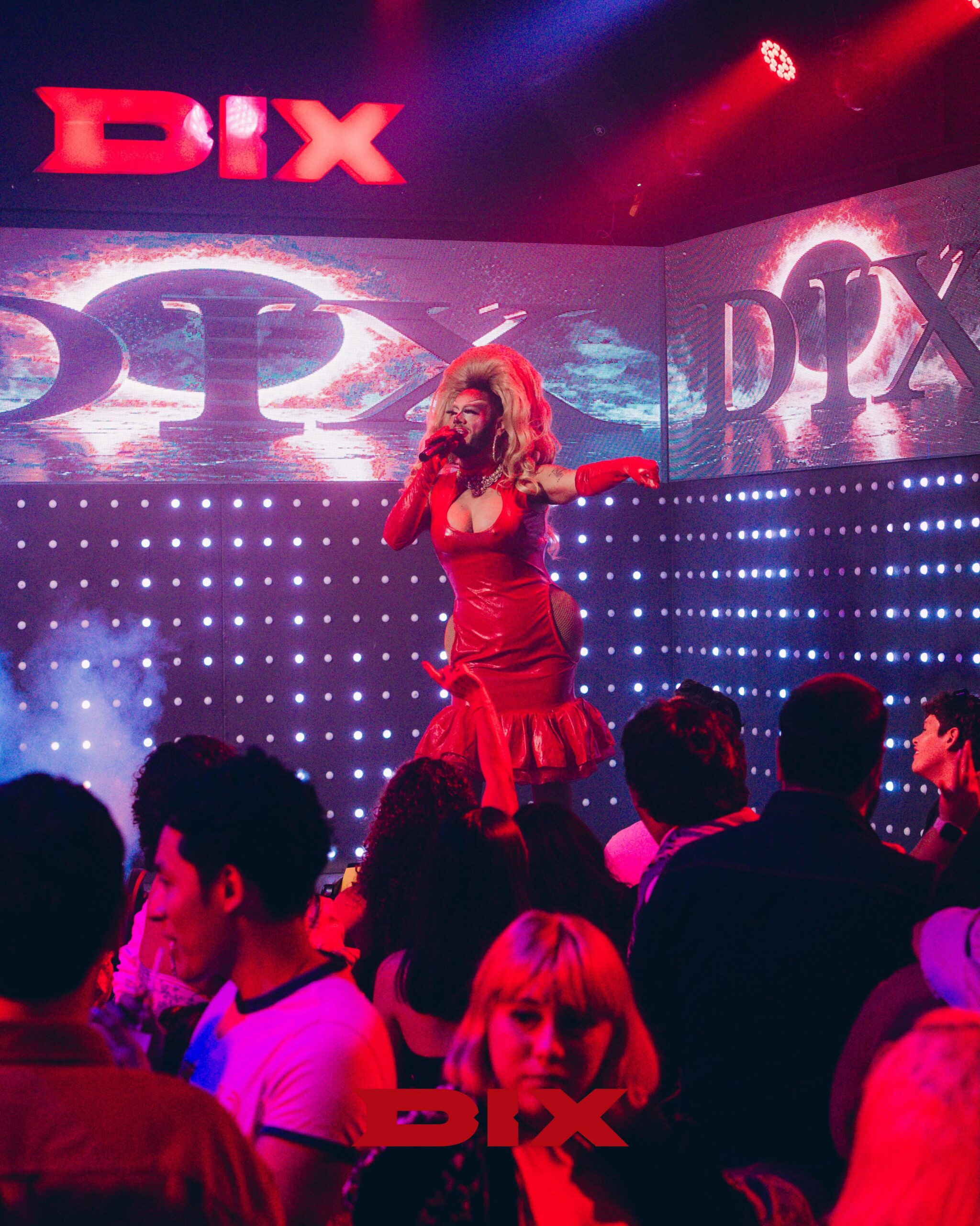 Merida Yucatan DIX drag queen concert